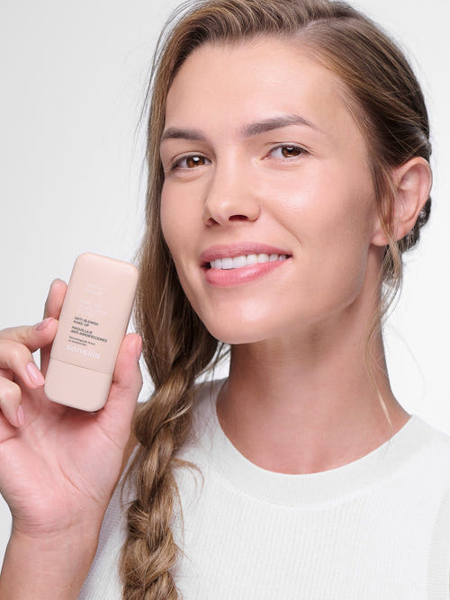 SSS Makeup Anti-Blemish Pure AGE 04 Peche Dore en uso