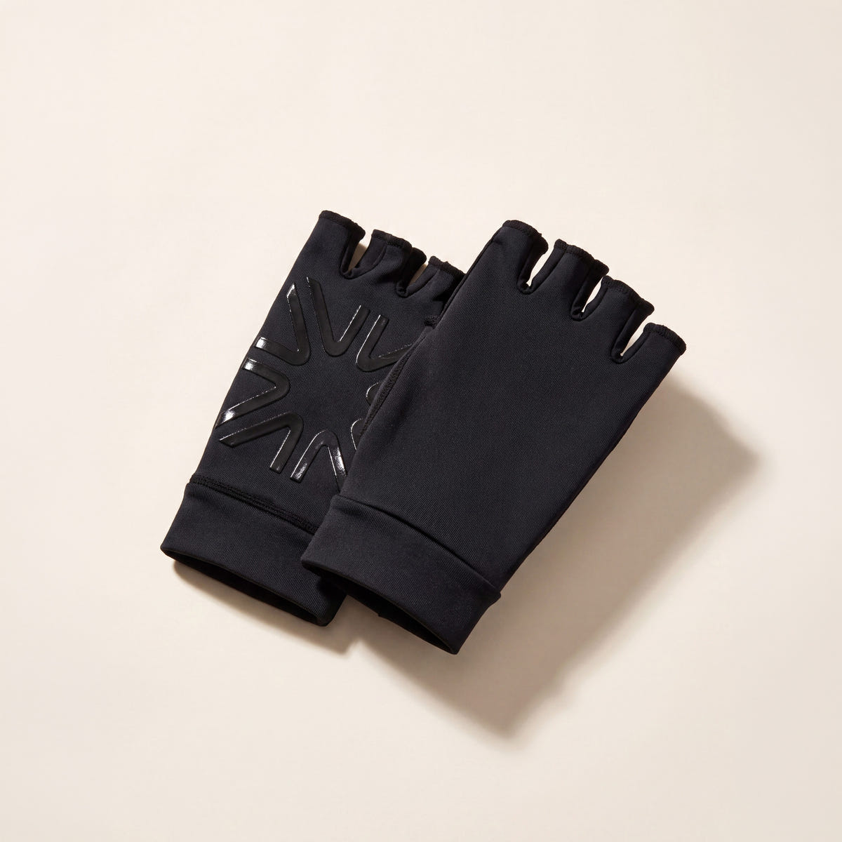 UV.LINE Guantes Cortos Color Negro | Naturae