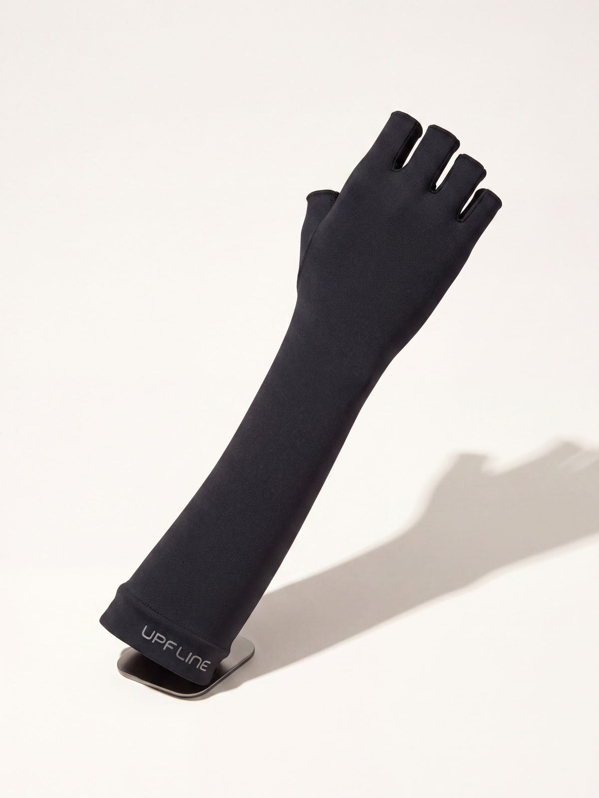 UV.LINE Guantes Manga Larga Color Negro